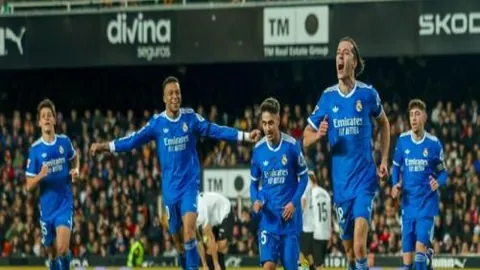 “四连冠热潮席卷西甲！中游激战，主场优势能否稳保六分胜局？”